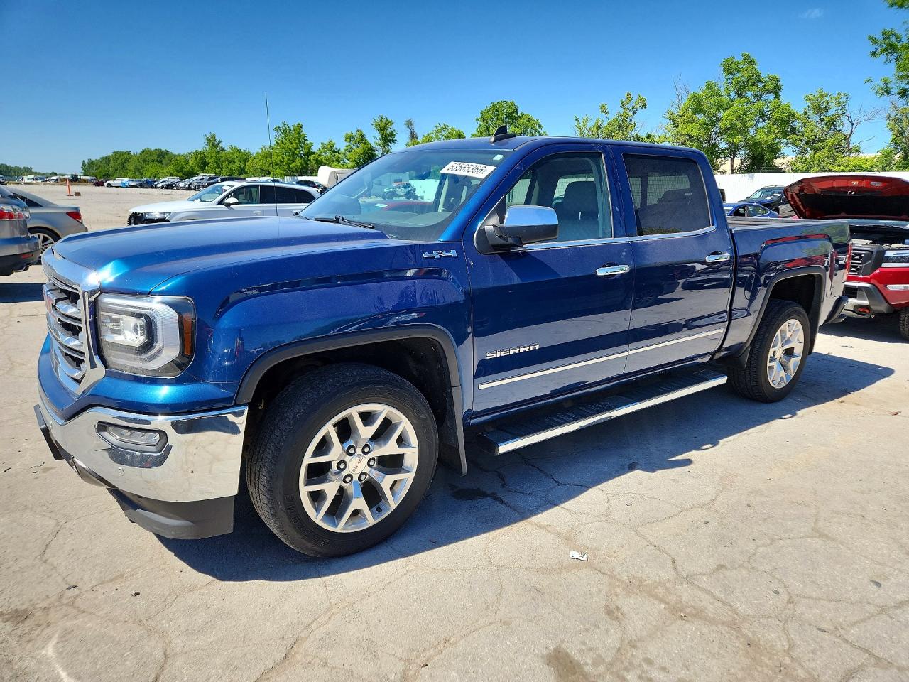 Salvage GMC Sierra Image