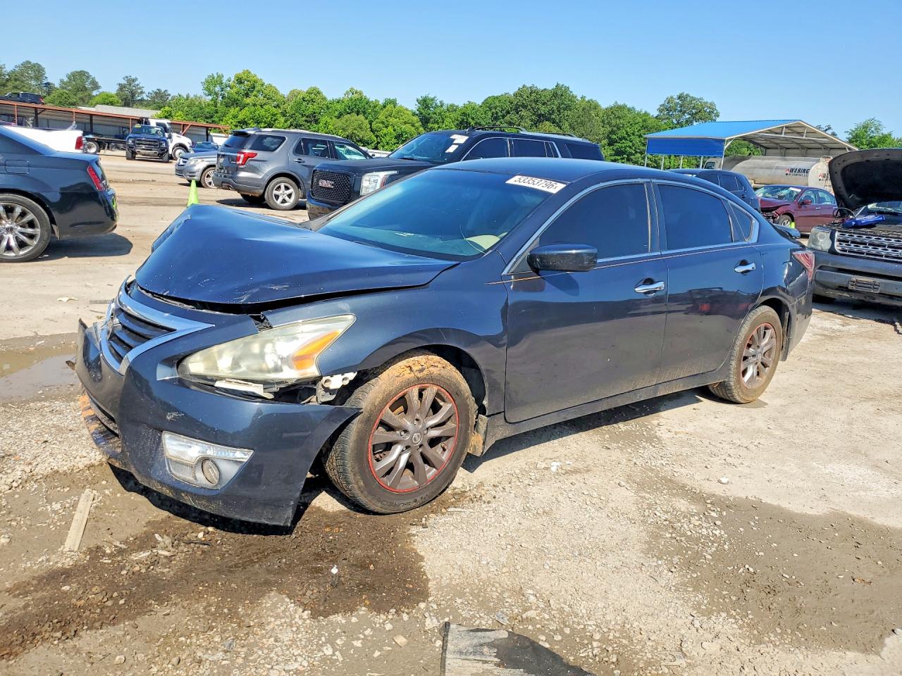 Salvage Nissan Altima Image