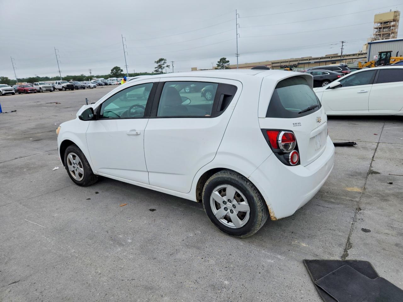 Chevrolet Sonic Ls