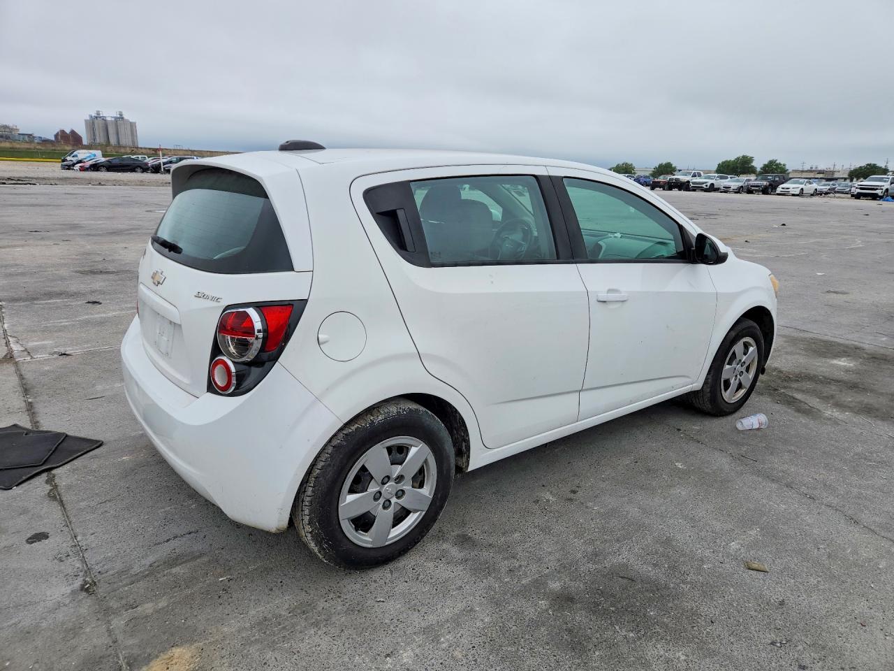 Chevrolet Sonic Ls