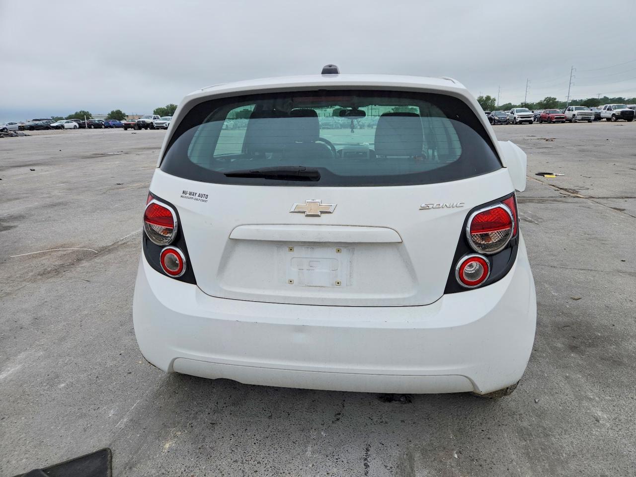 Chevrolet Sonic Ls