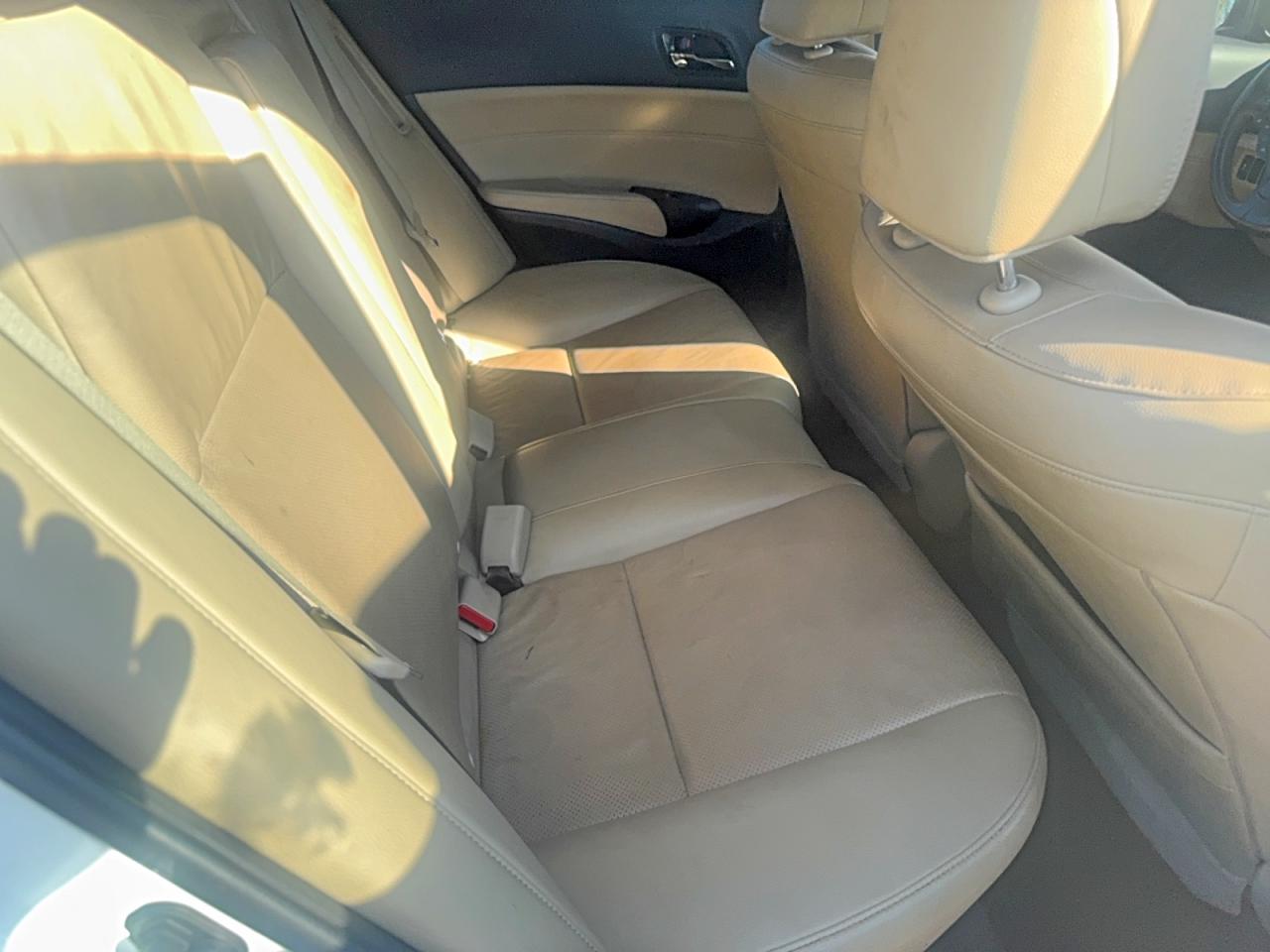 Acura ILX Hybrid Tech