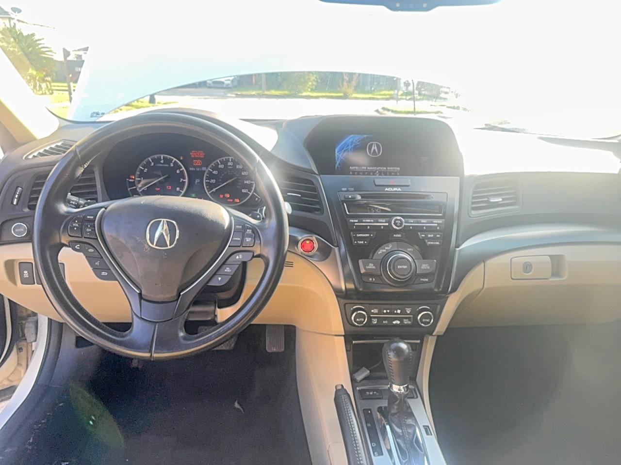 Acura ILX Hybrid Tech
