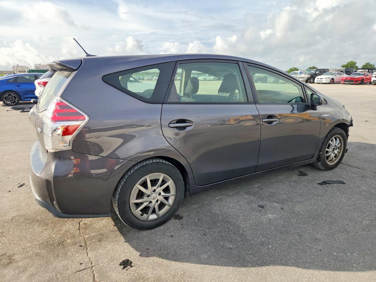 Toyota Prius v Three