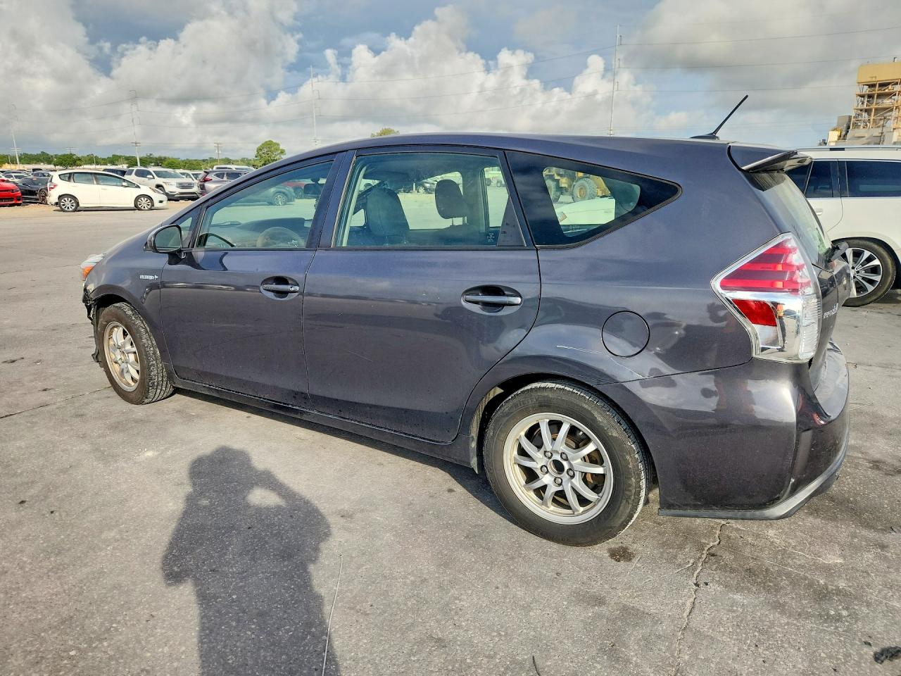 Toyota Prius v Three