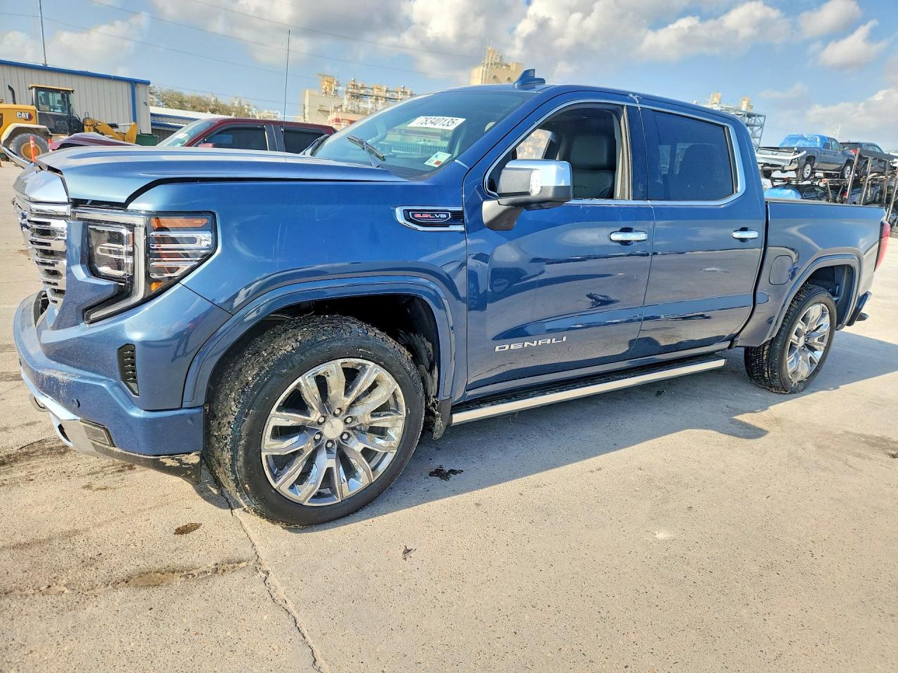 Salvage GMC Sierra Image