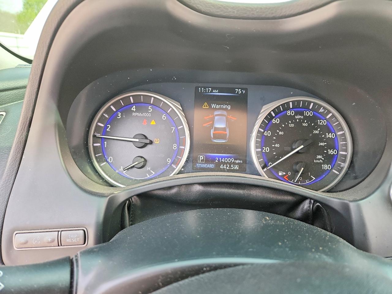 INFINITI Q50 Premium