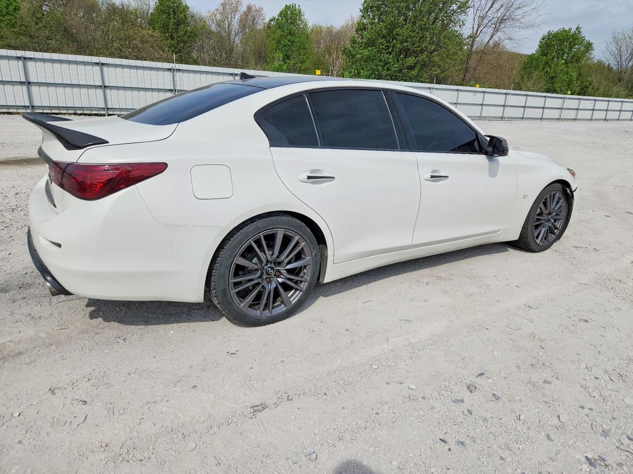 INFINITI Q50 Premium