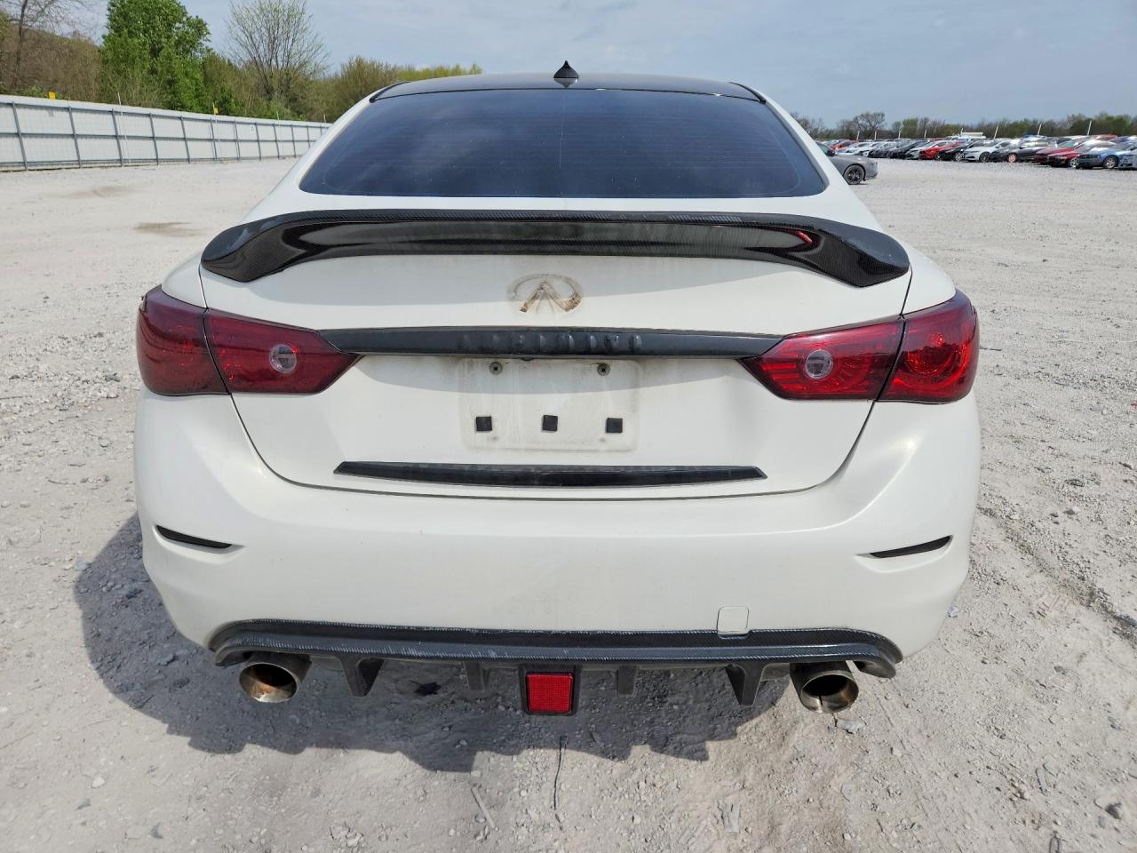 INFINITI Q50 Premium