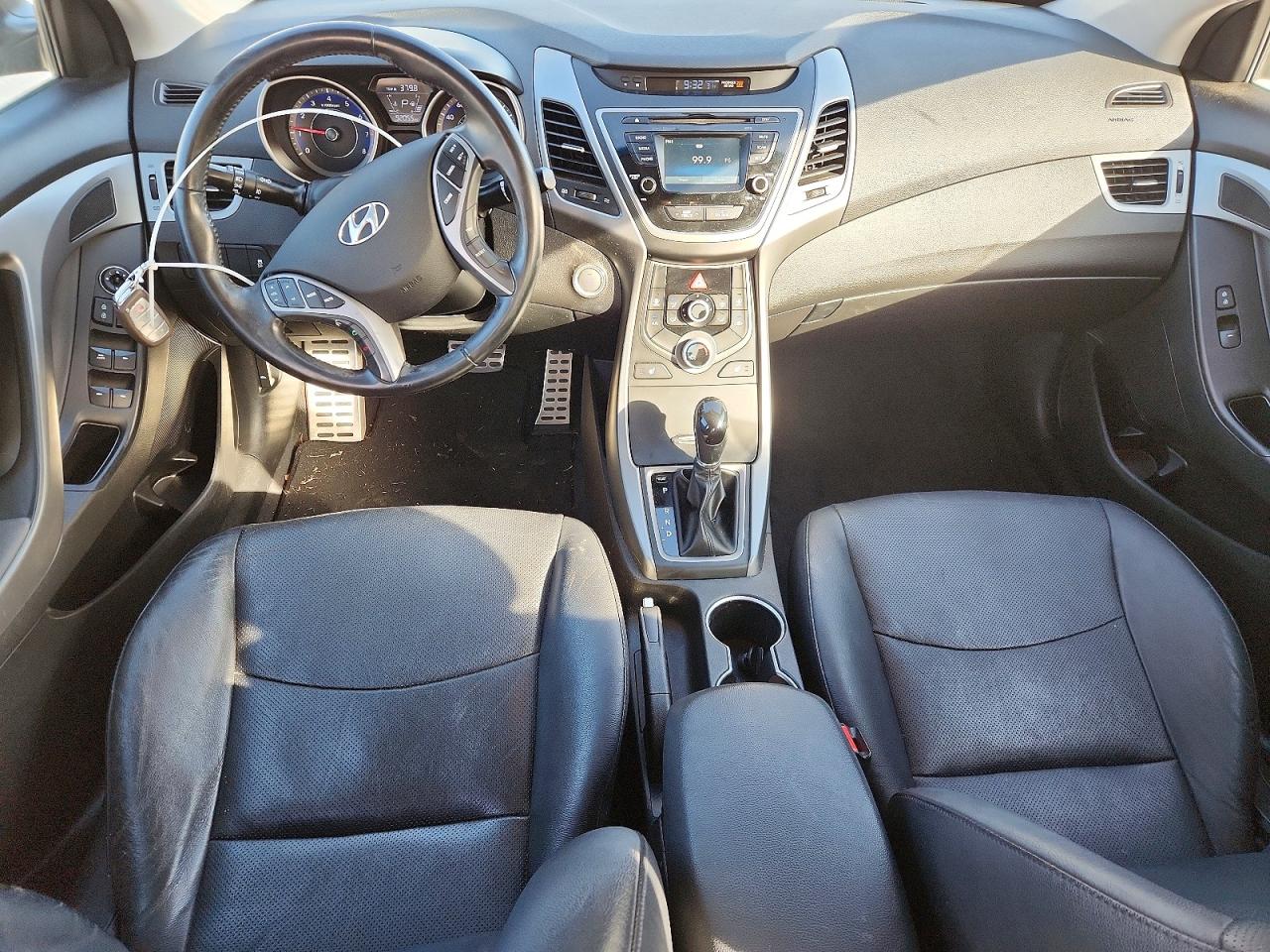 Hyundai ELANTRA Se