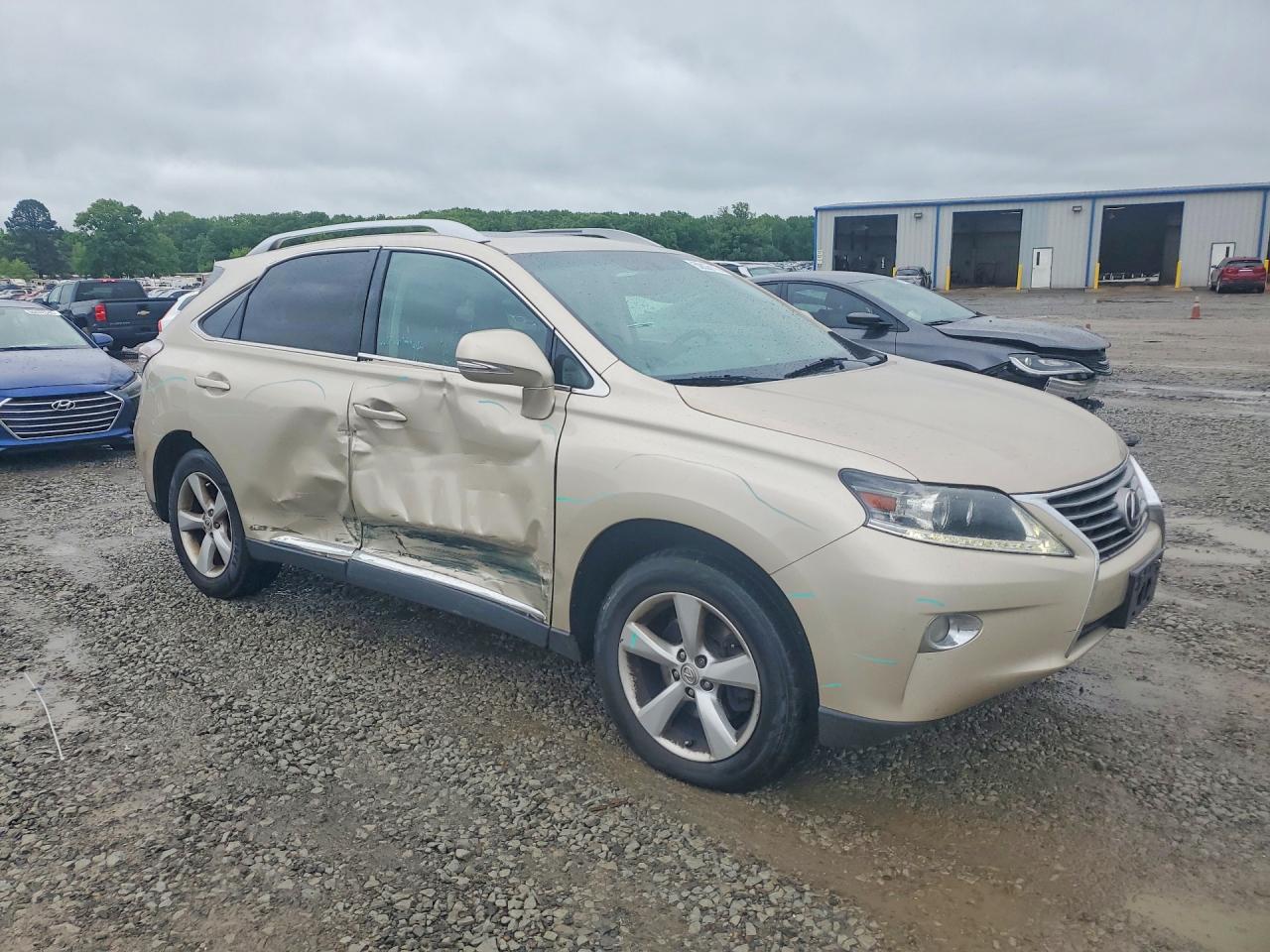 Lexus RX Base