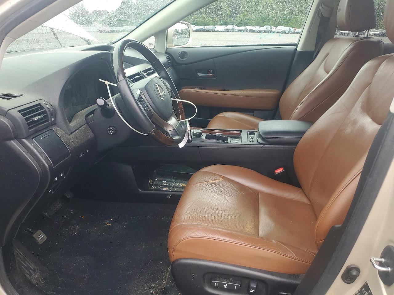 Lexus RX Base
