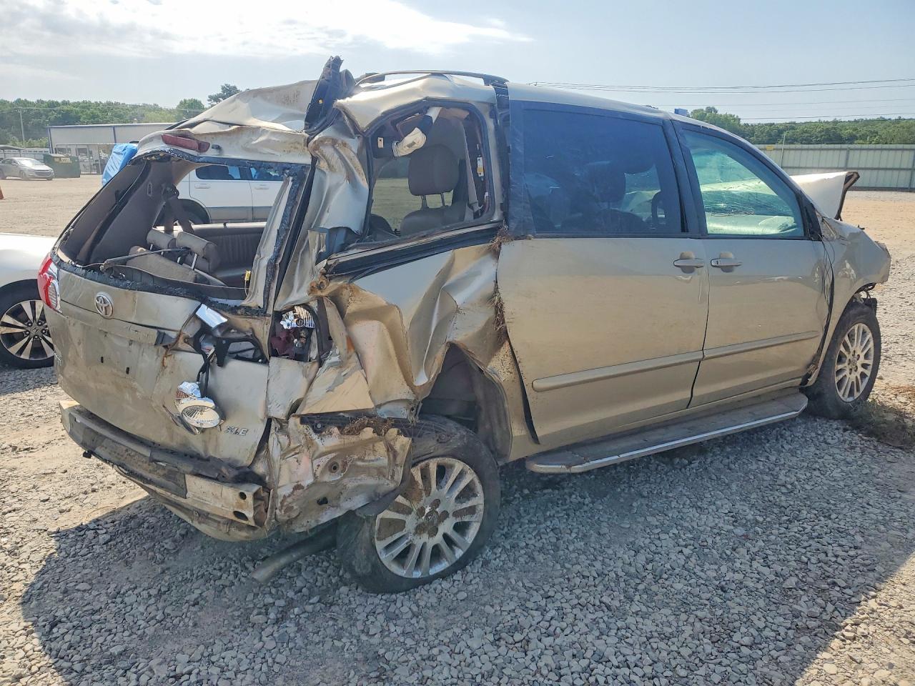 Toyota Sienna Xle