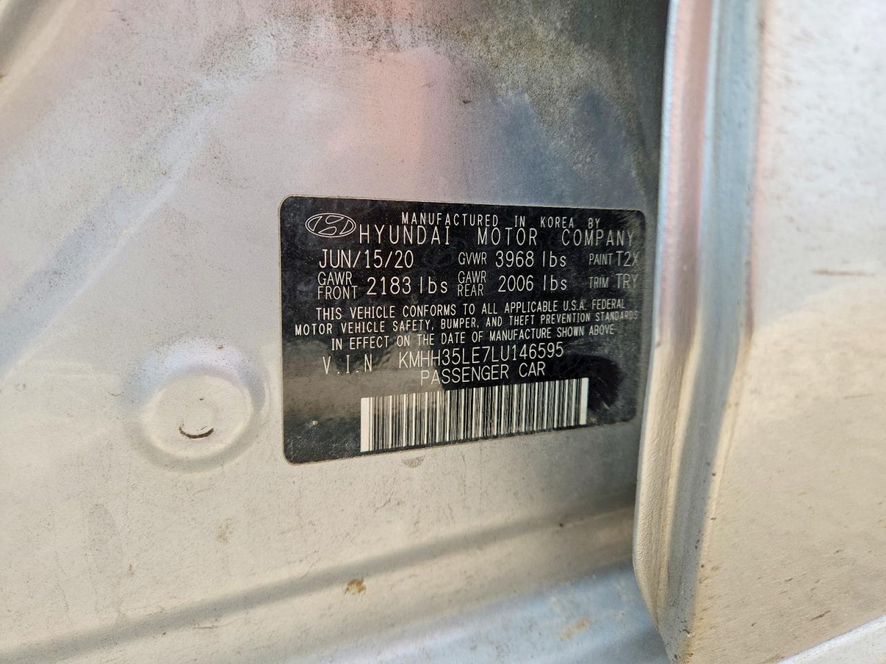 Hyundai ELANTRA Base