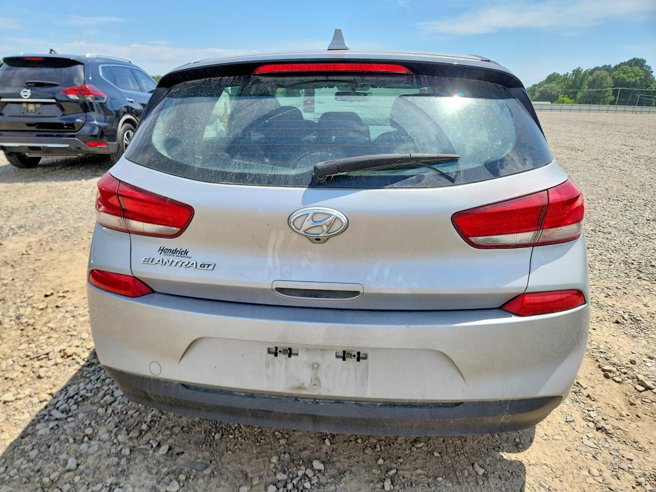 Hyundai ELANTRA Base