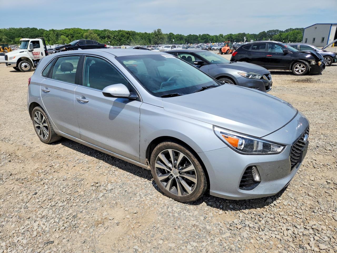 Hyundai ELANTRA Base
