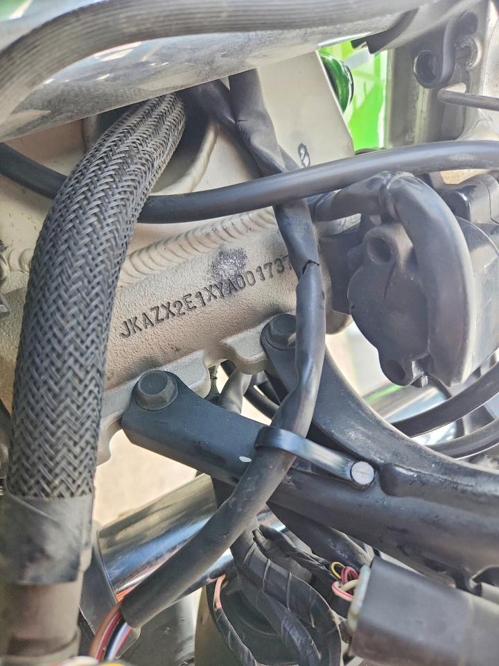 Kawasaki Ninja 900 E