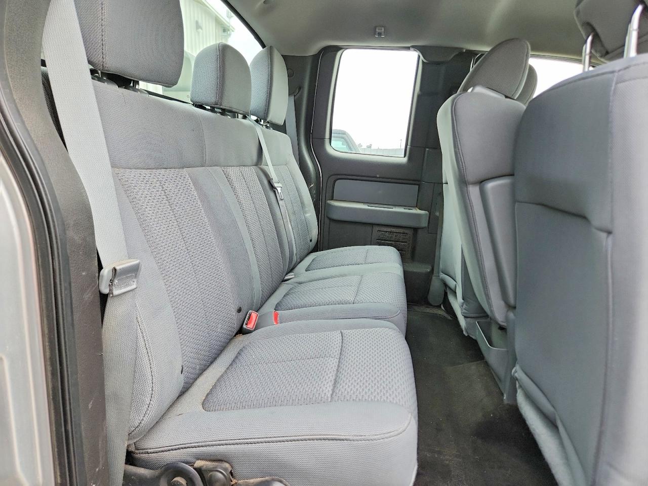 Ford F-150 Super Cab