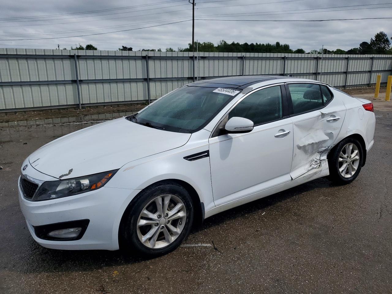 Salvage Kia Optima Image