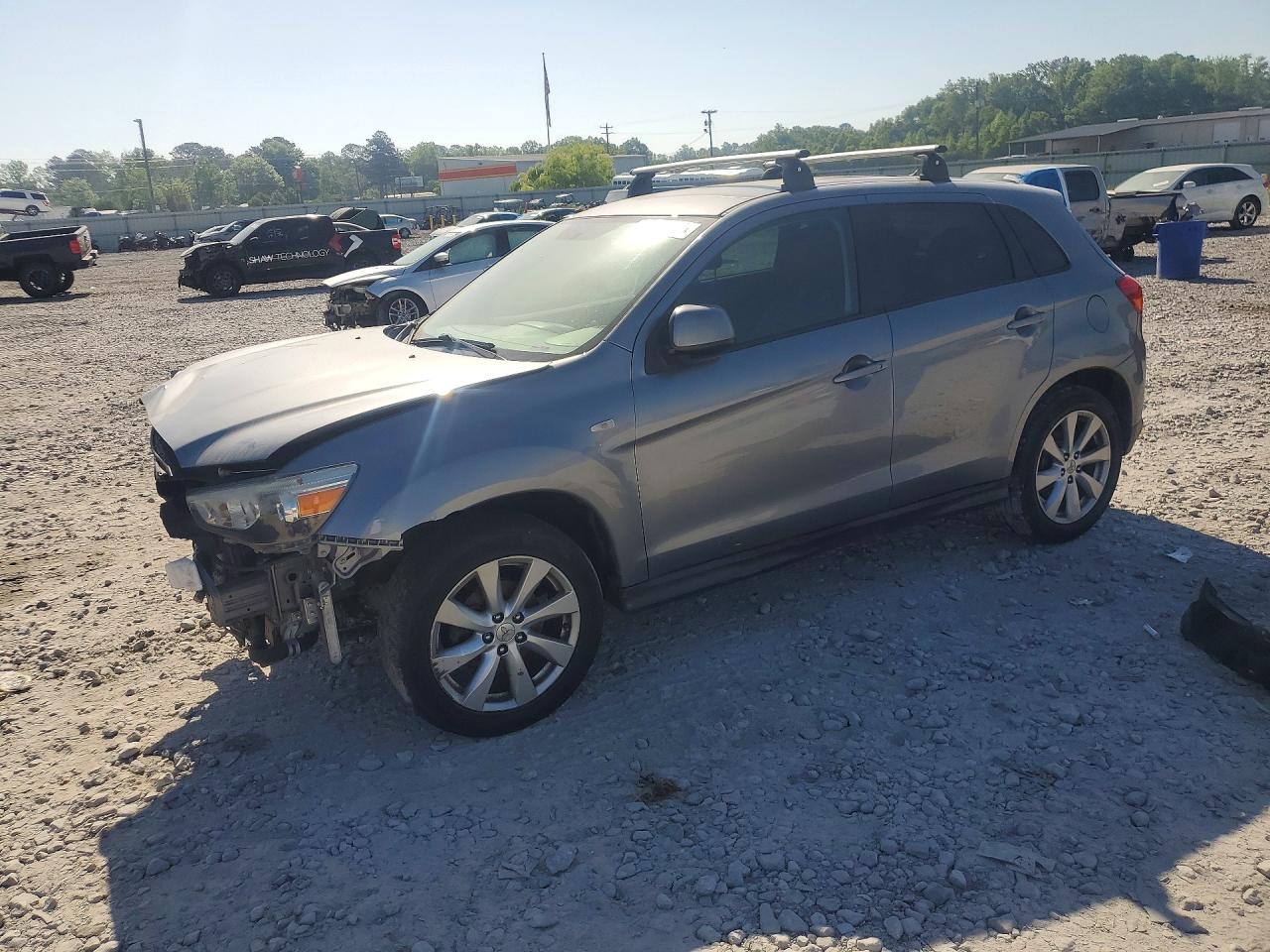 Salvage Mitsubishi Outlander Image