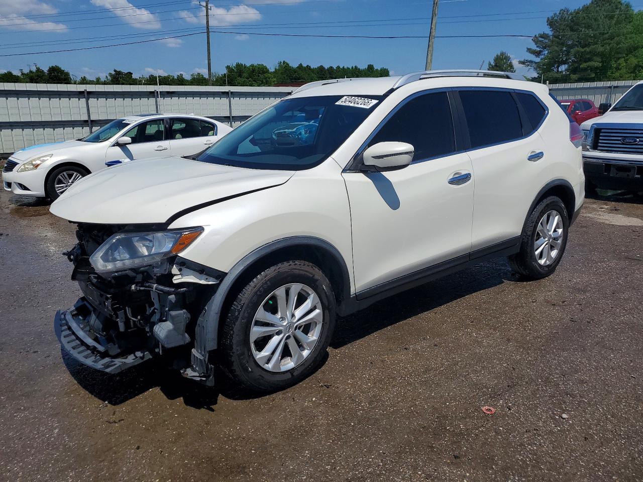 Salvage Nissan Rogue Image