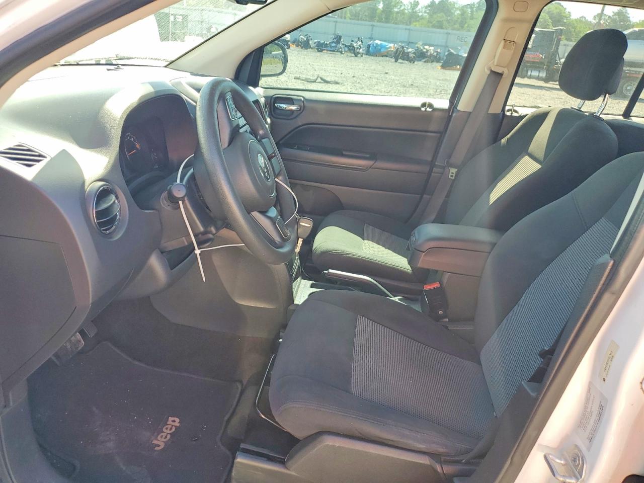 Jeep Compass Sport