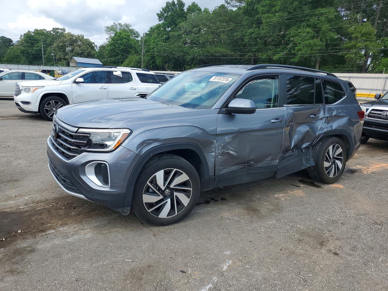 Salvage Volkswagen Atlas Image