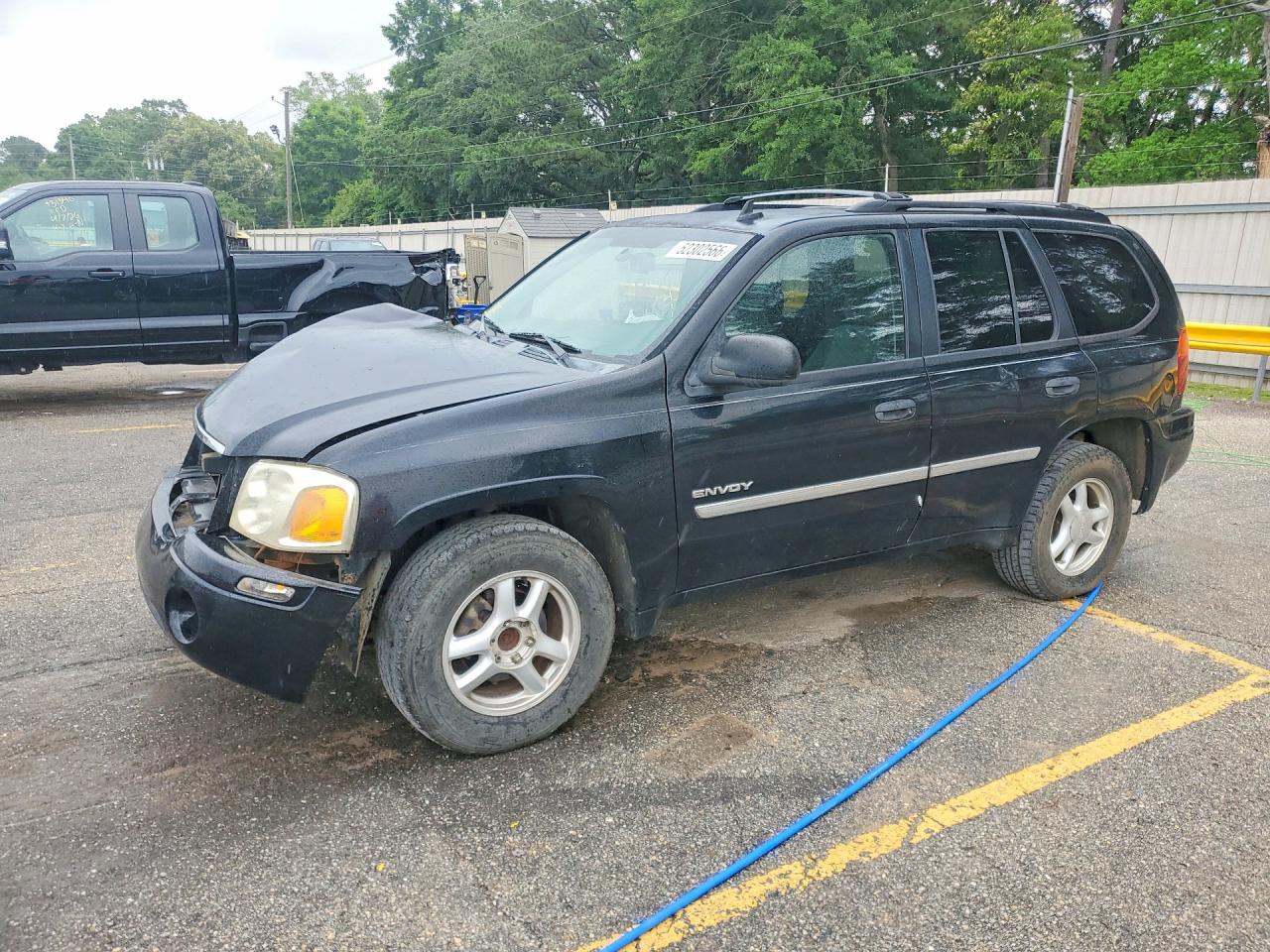 Salvage GMC Envoy Image