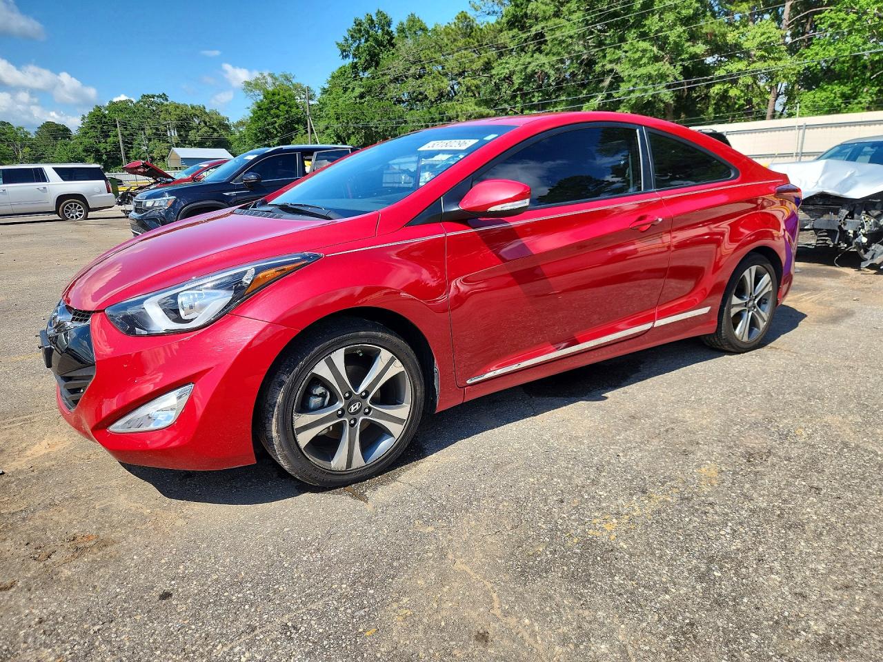 Salvage Hyundai ELANTRA Image