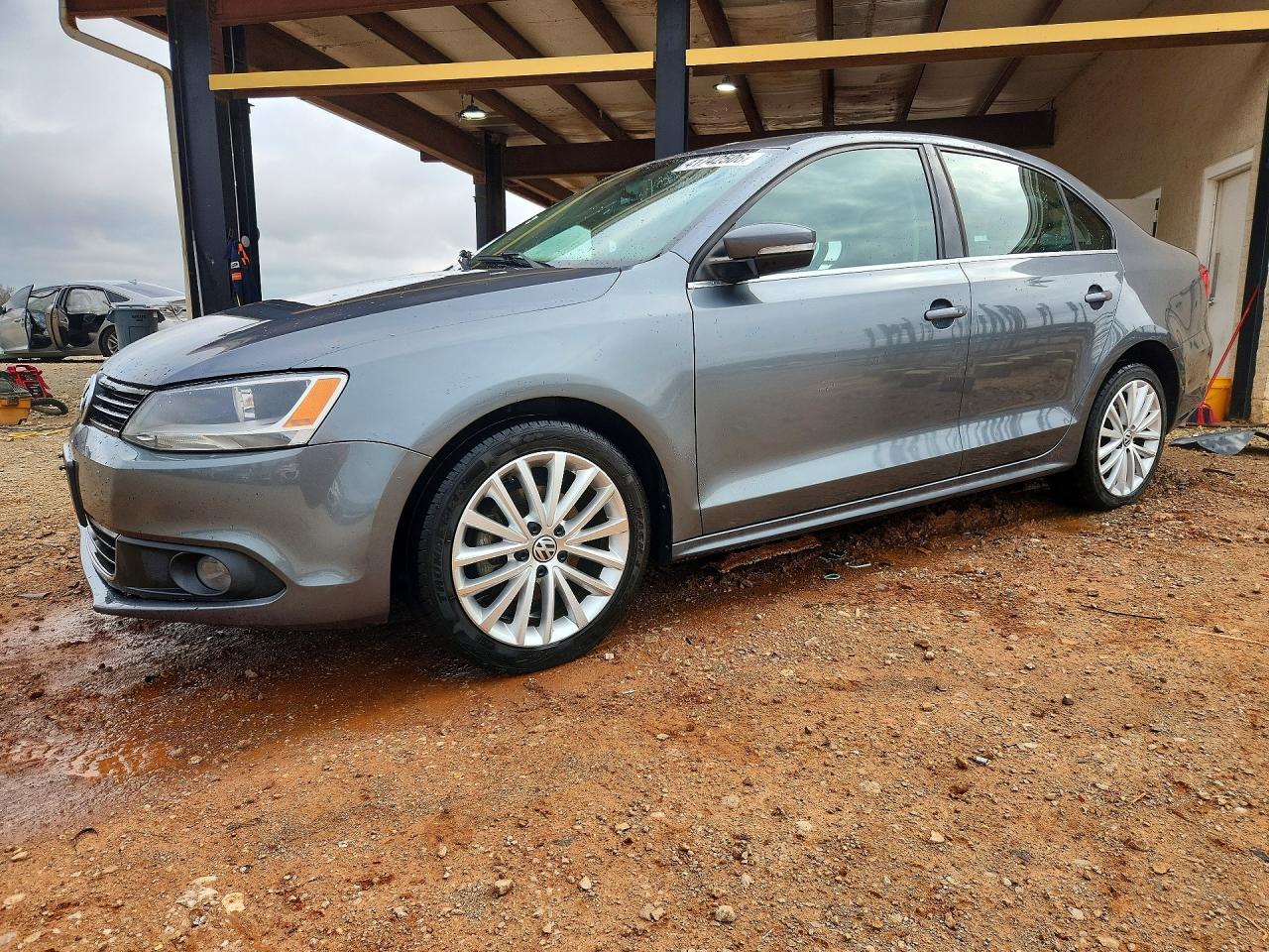 Salvage Volkswagen Jetta Image