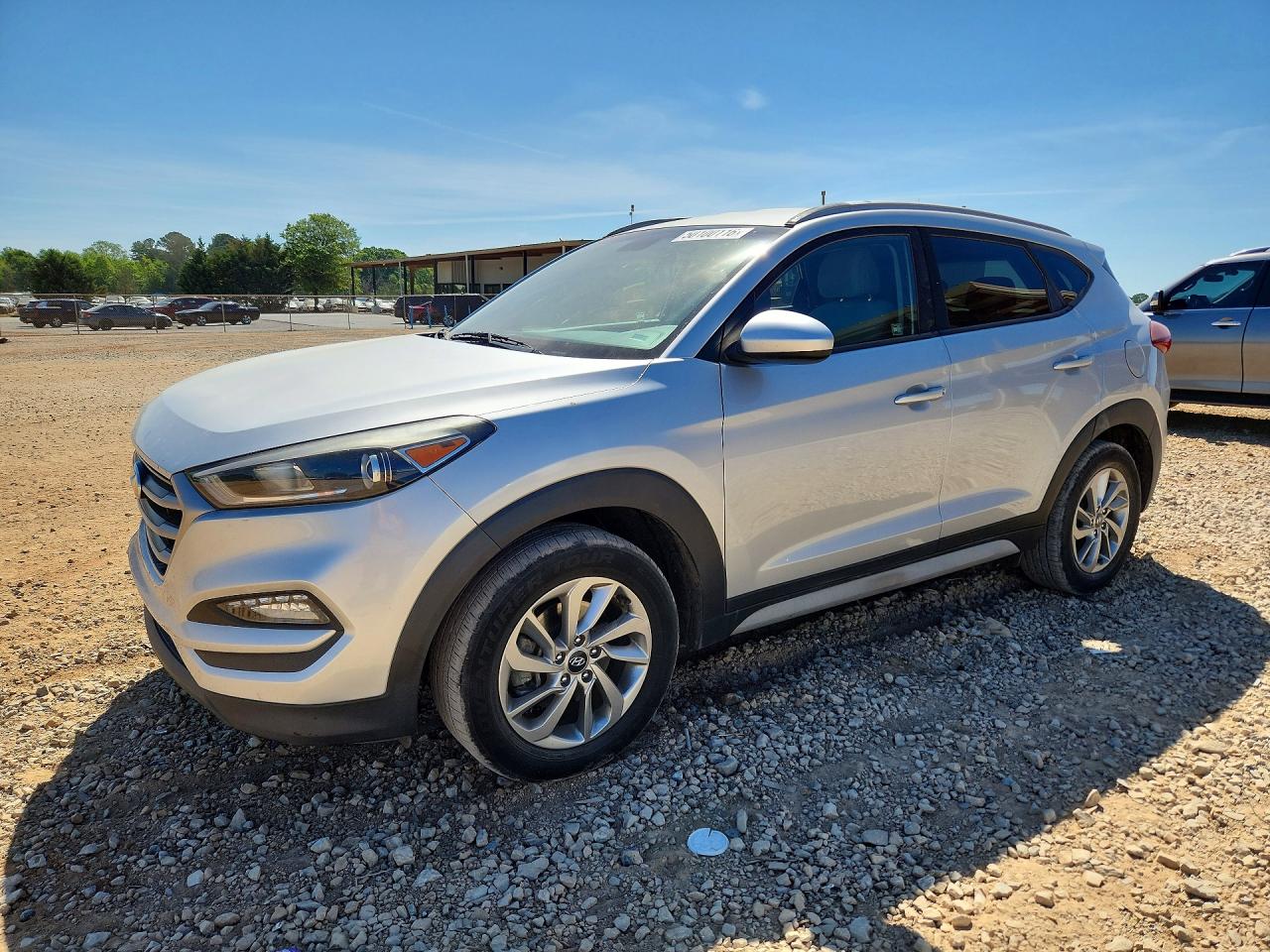 Salvage Hyundai TUCSON Image