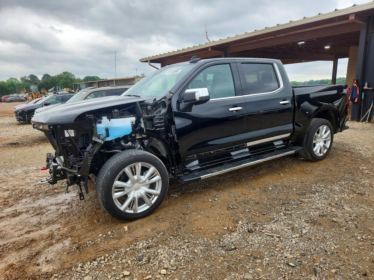 Salvage Chevrolet Silverado Image