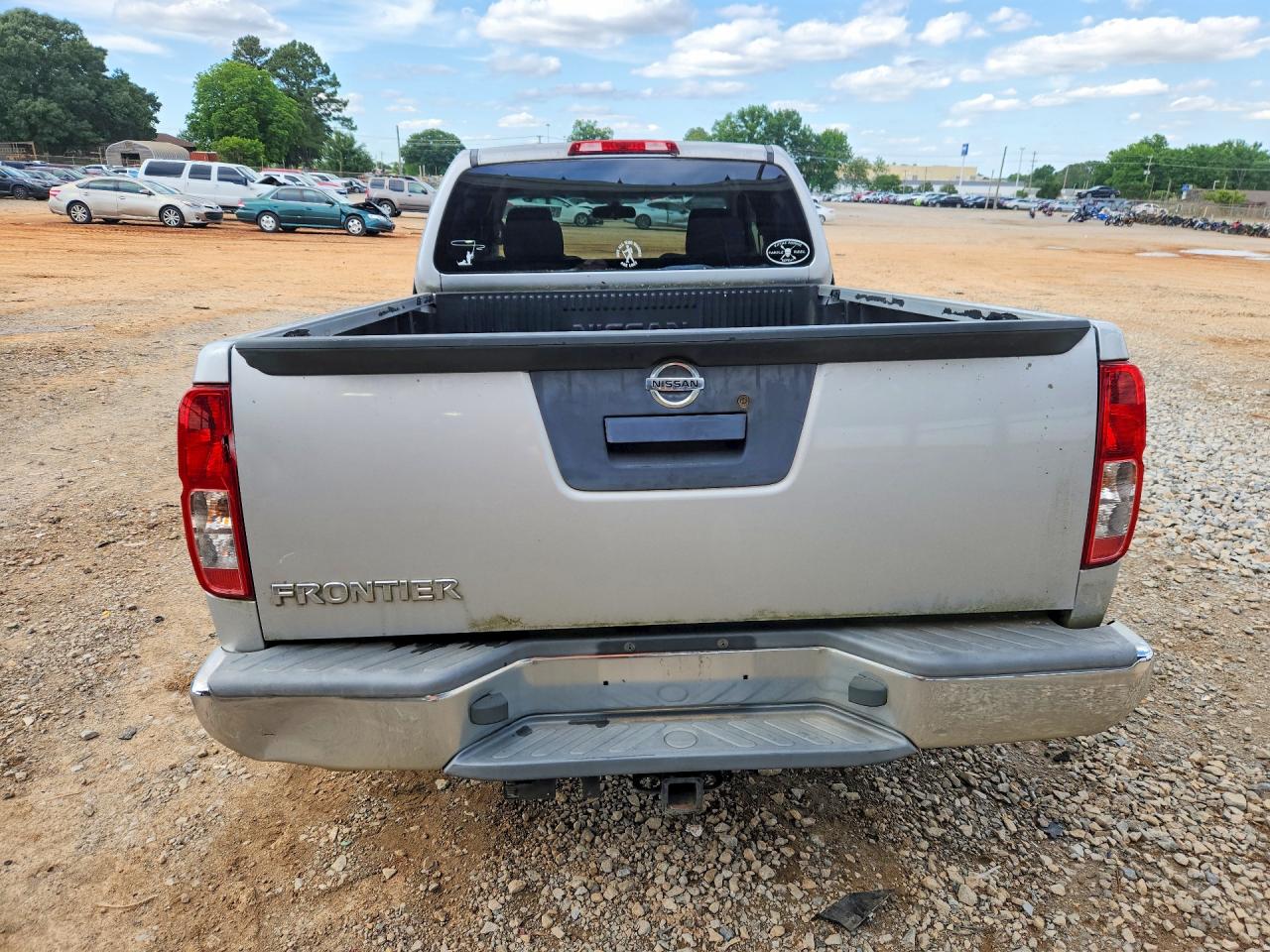 Nissan Frontier S