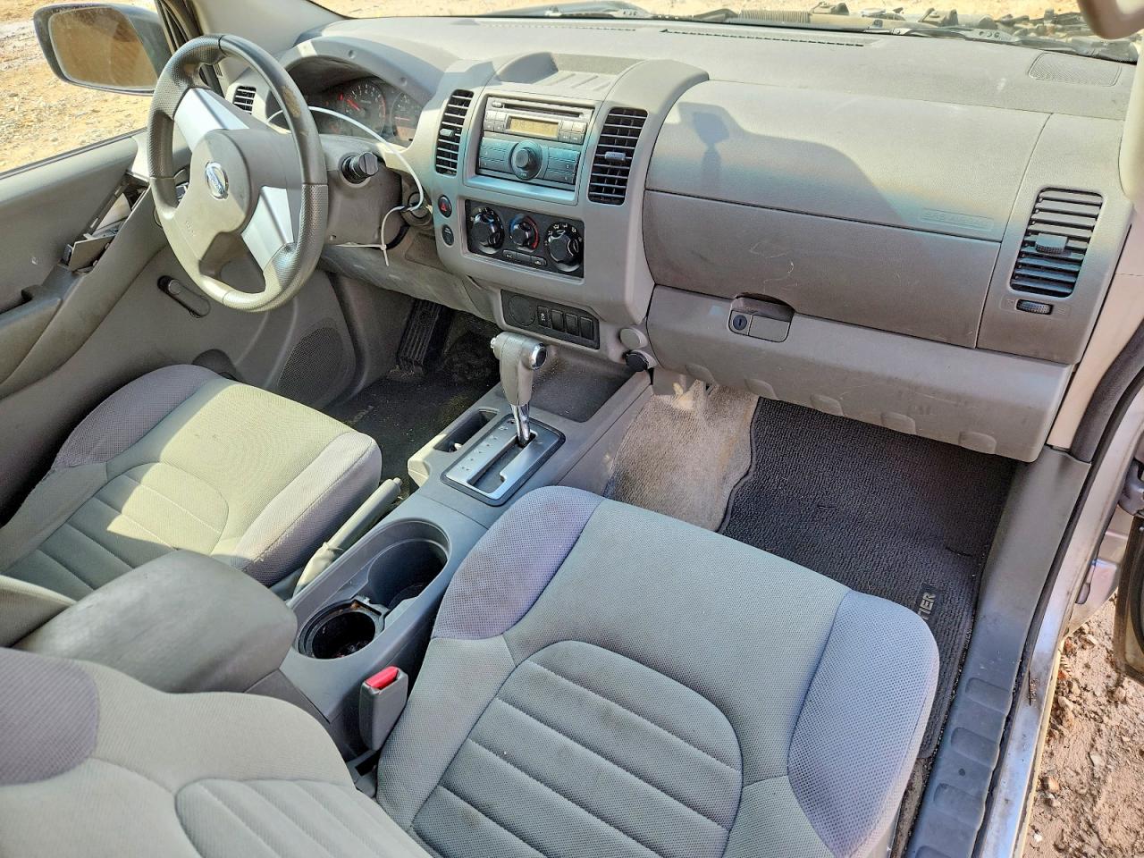 Nissan Frontier S