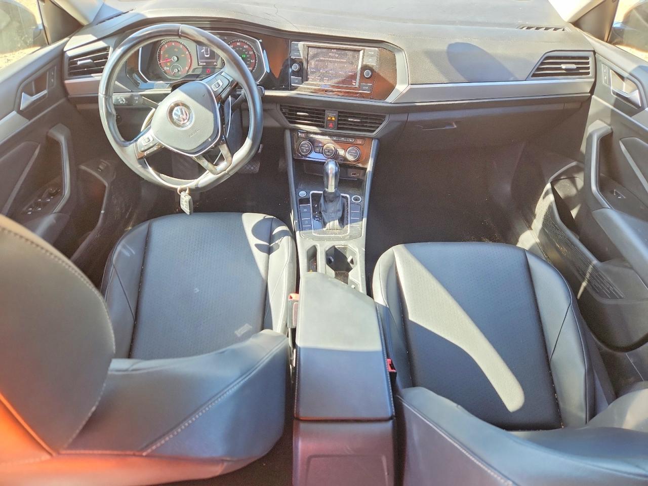 Volkswagen Jetta S