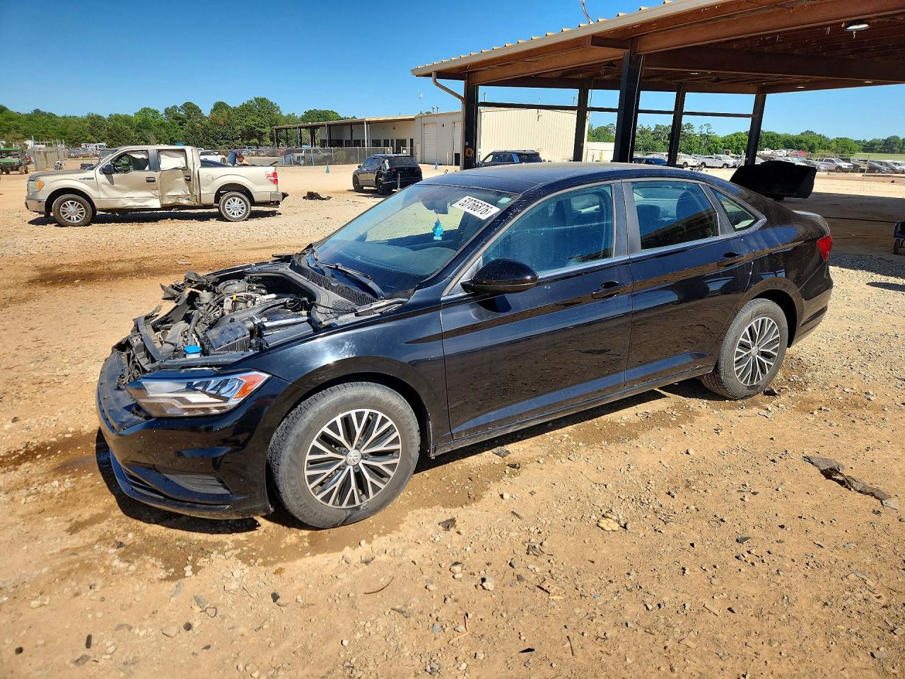 Salvage Volkswagen Jetta Image
