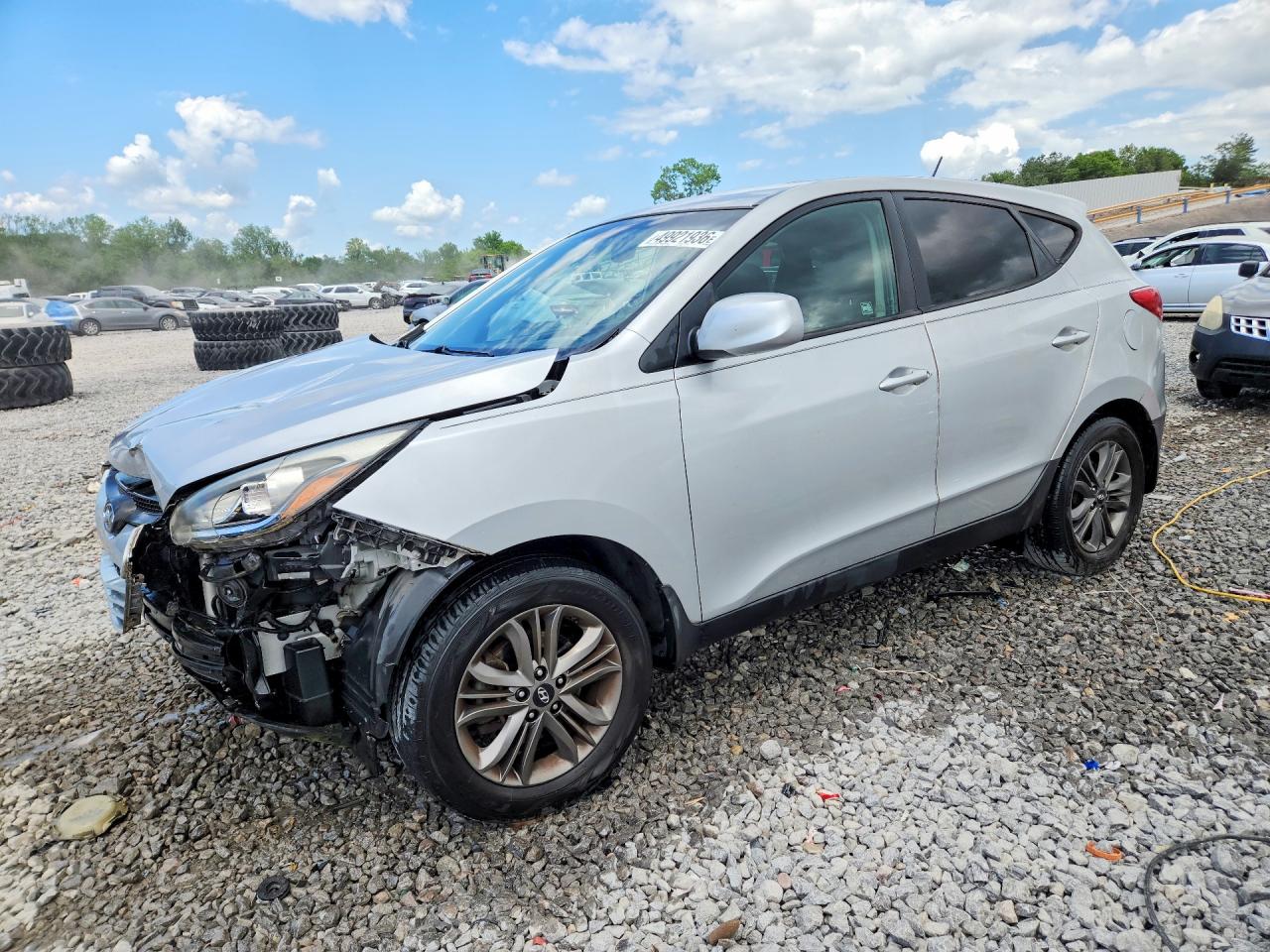 Salvage Hyundai TUCSON Image