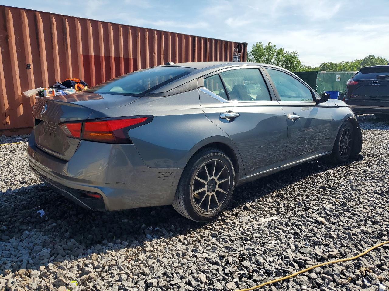 Nissan Altima S