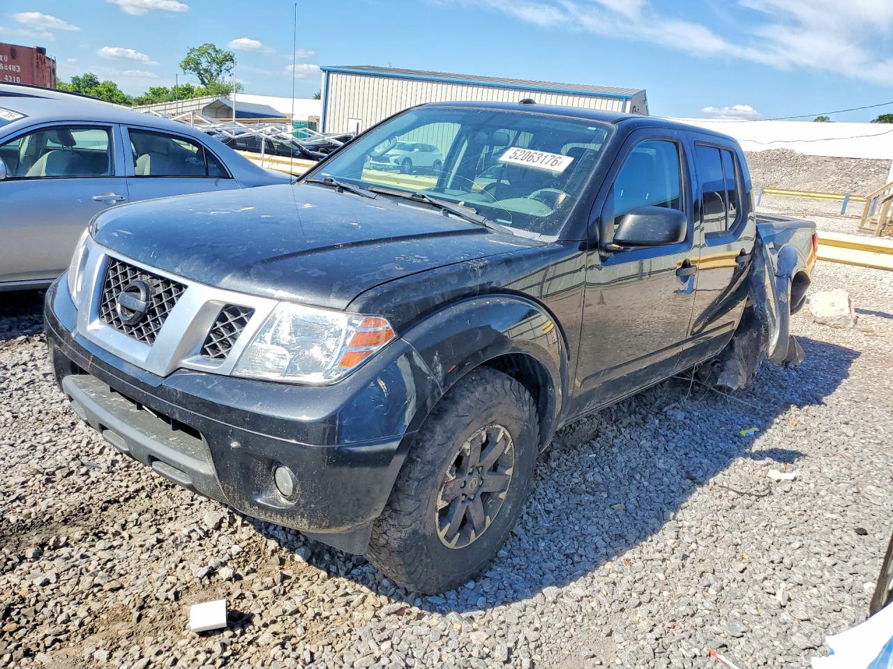 Salvage Nissan Frontier Image