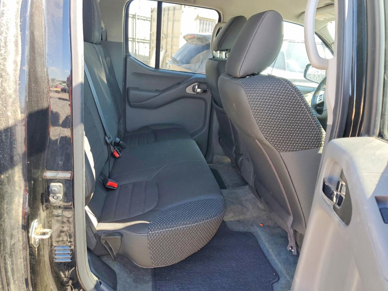 Nissan Frontier Desert Runner
