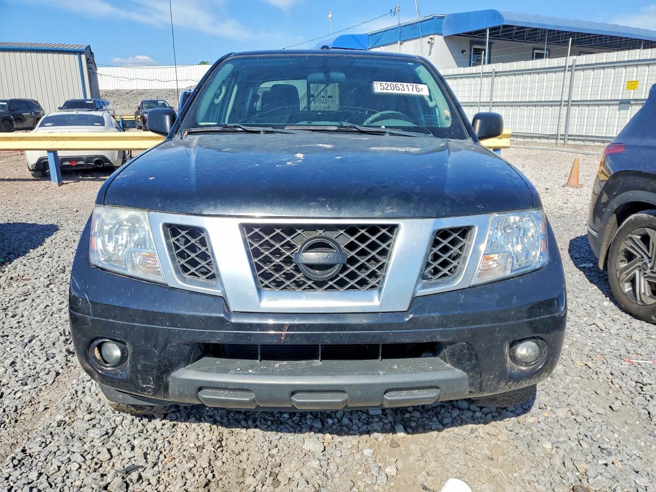 Nissan Frontier Desert Runner
