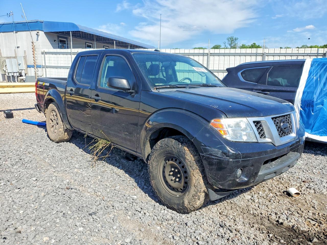 Nissan Frontier Desert Runner