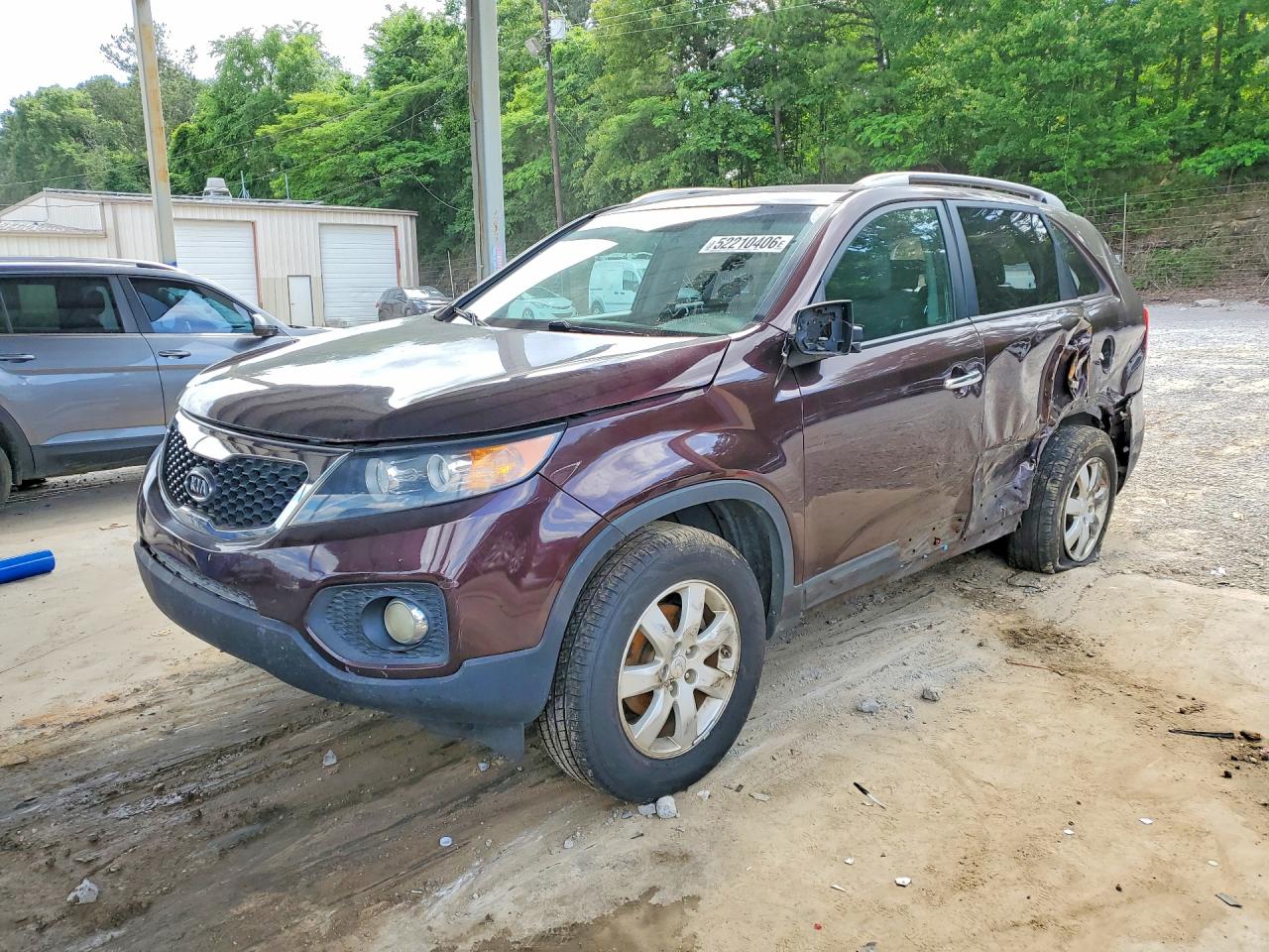 Salvage Kia Sorento Image