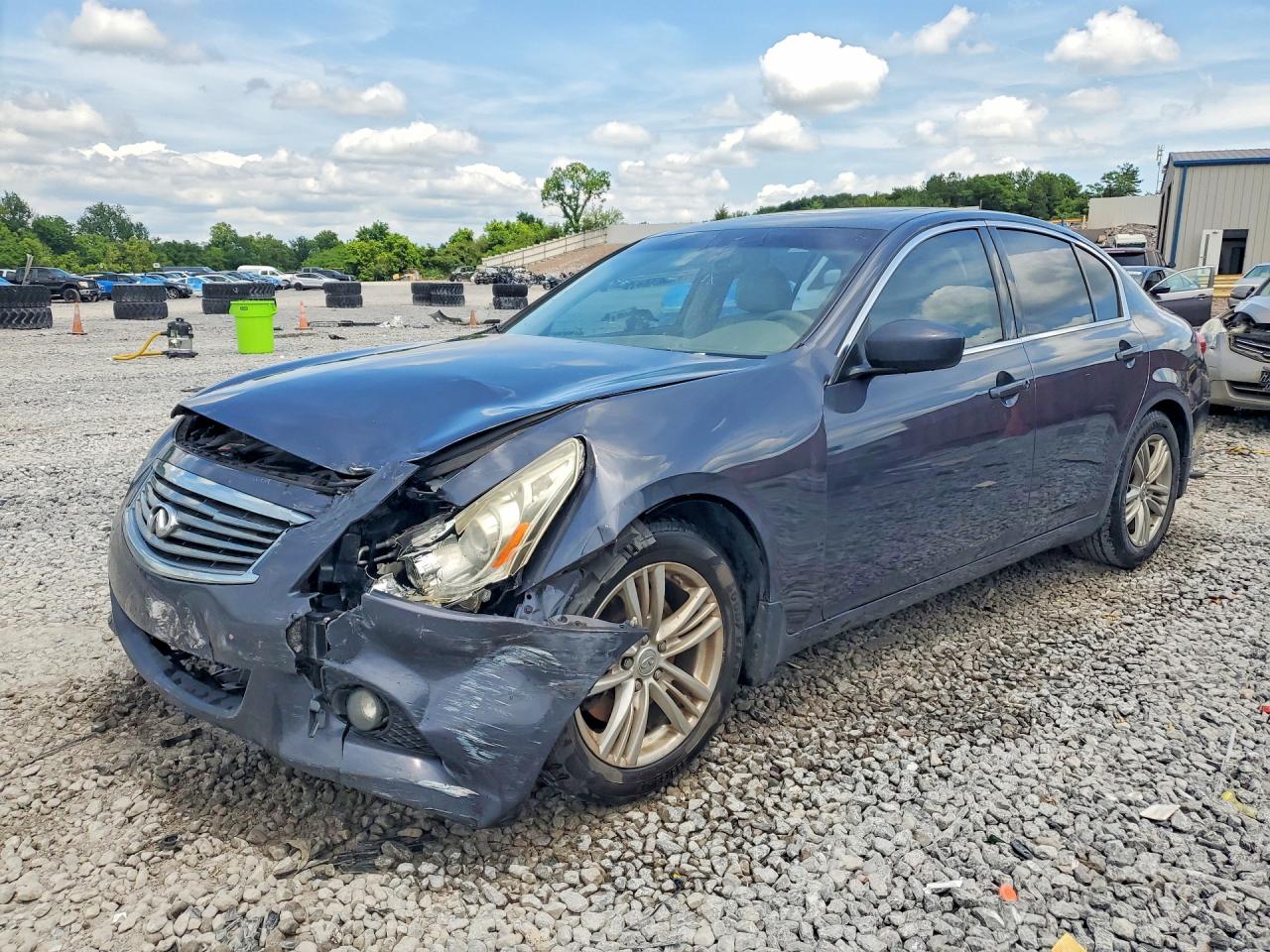 Salvage INFINITI G37 Image