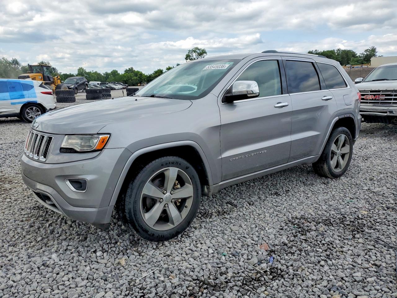 Salvage Jeep Cherokee Image
