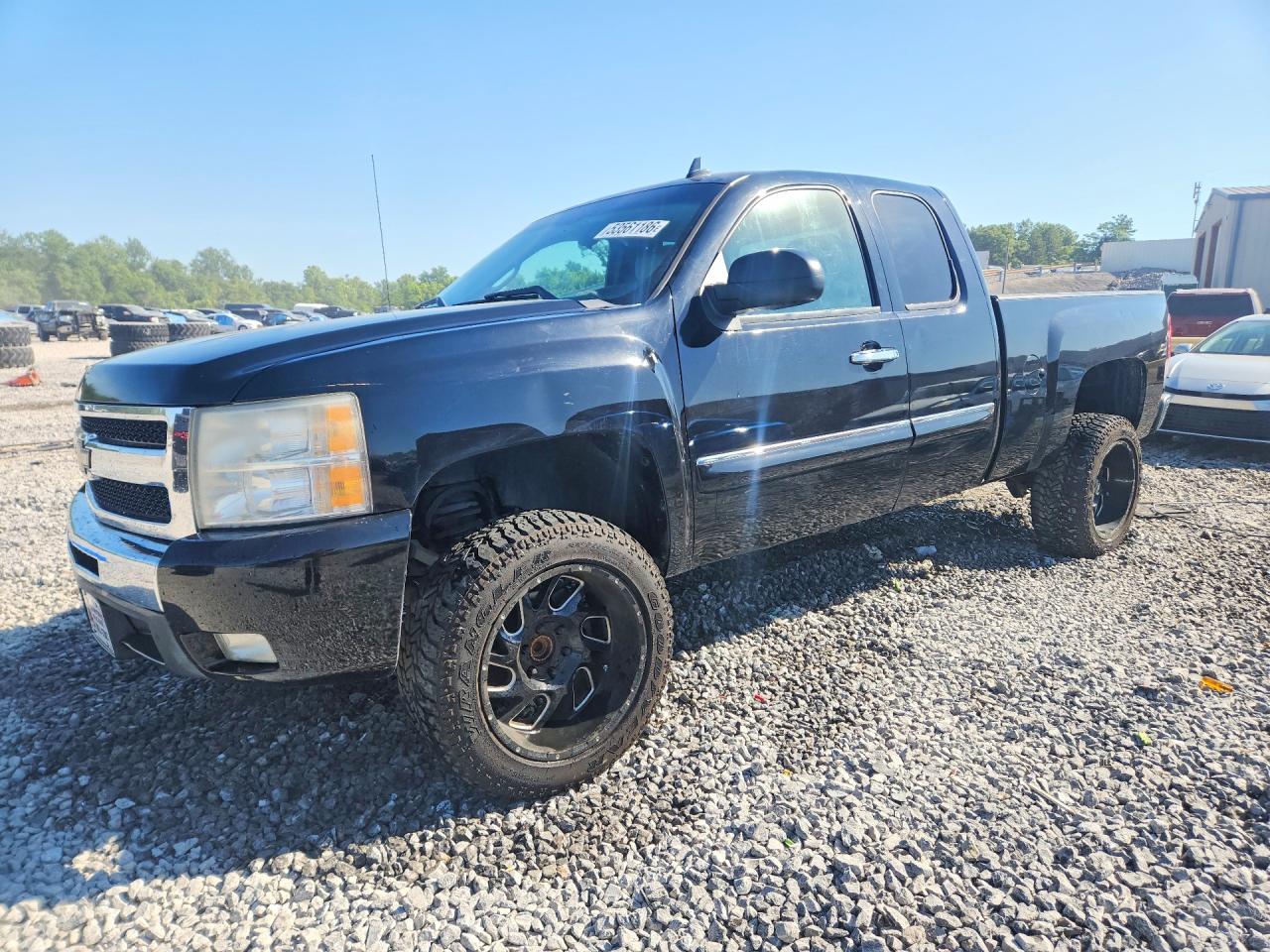 Salvage Chevrolet Silverado Image