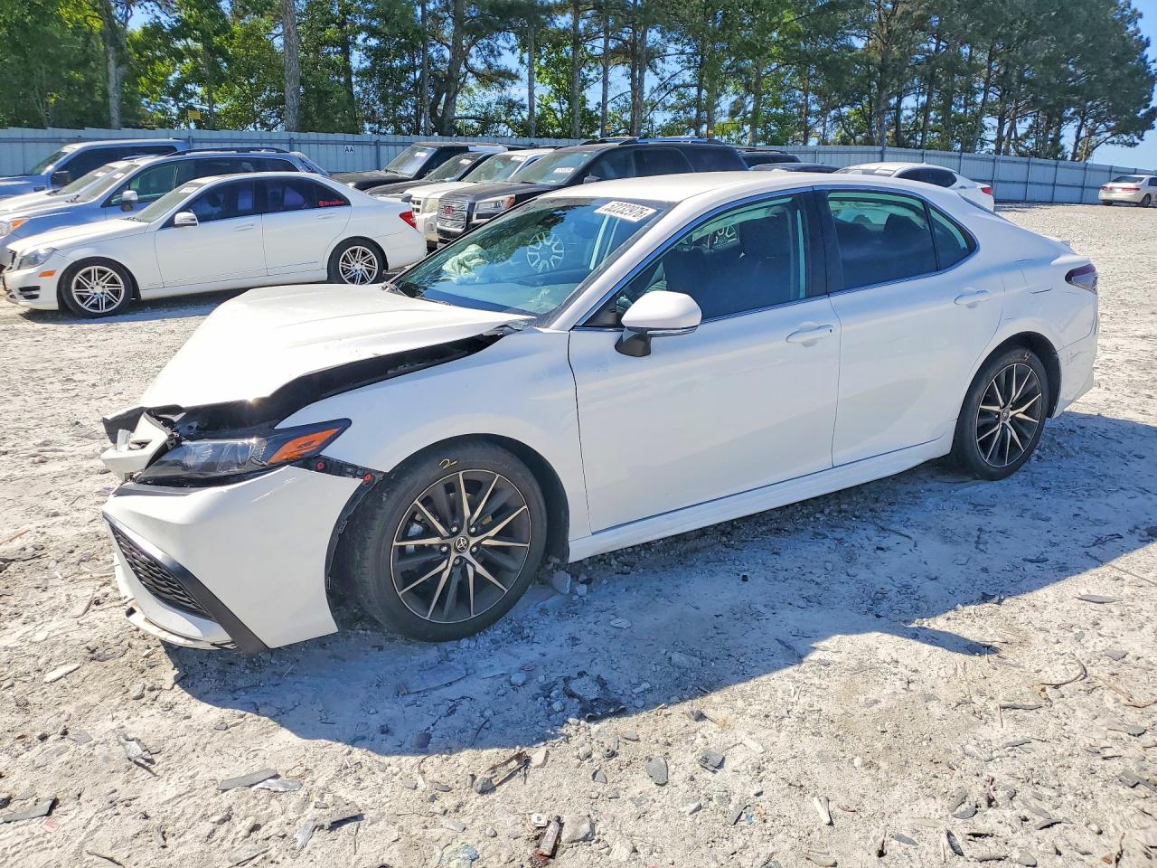Salvage Toyota Camry Image