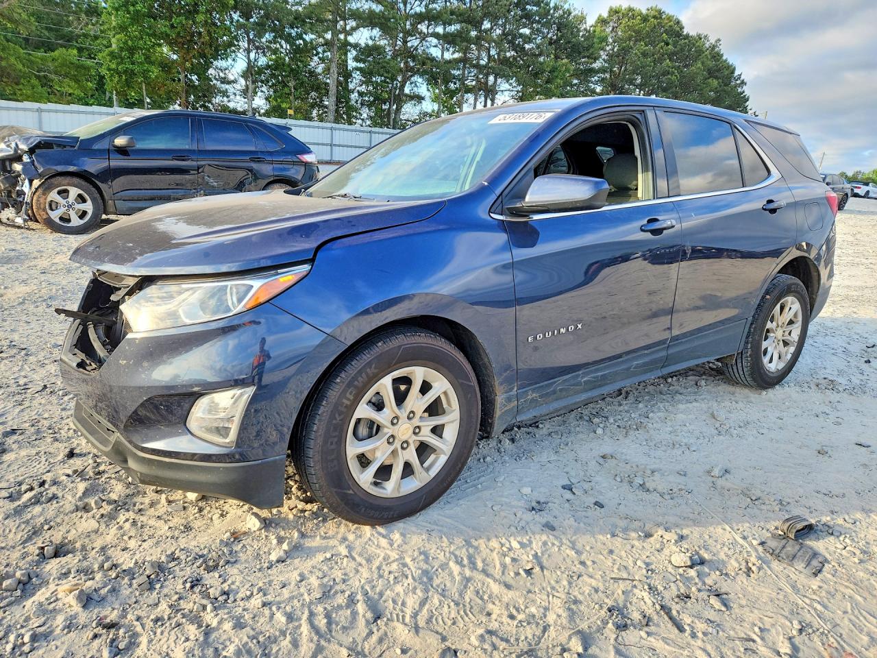 Salvage Chevrolet Equinox Image