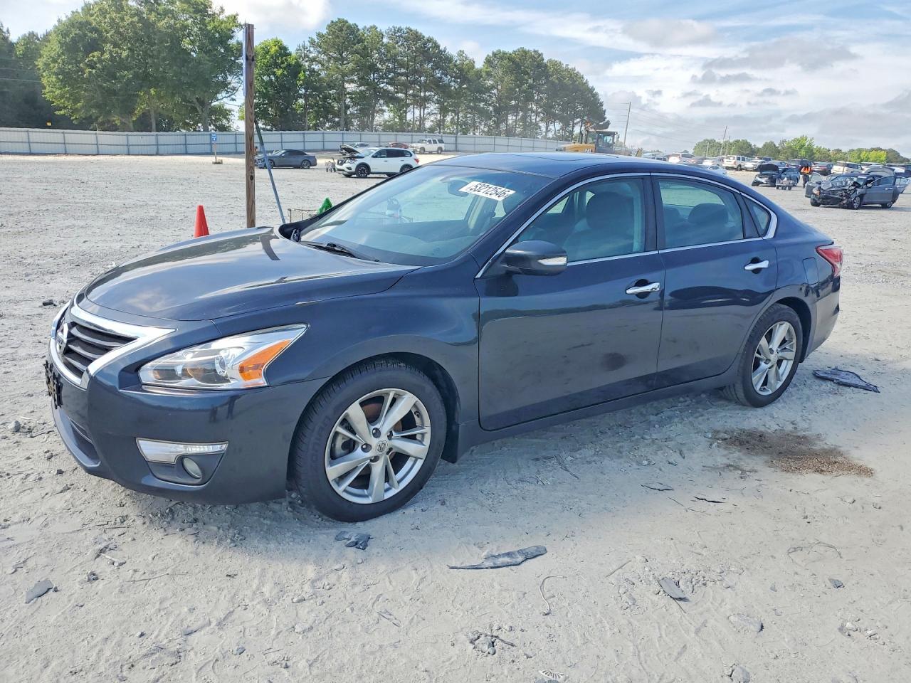 Salvage Nissan Altima Image