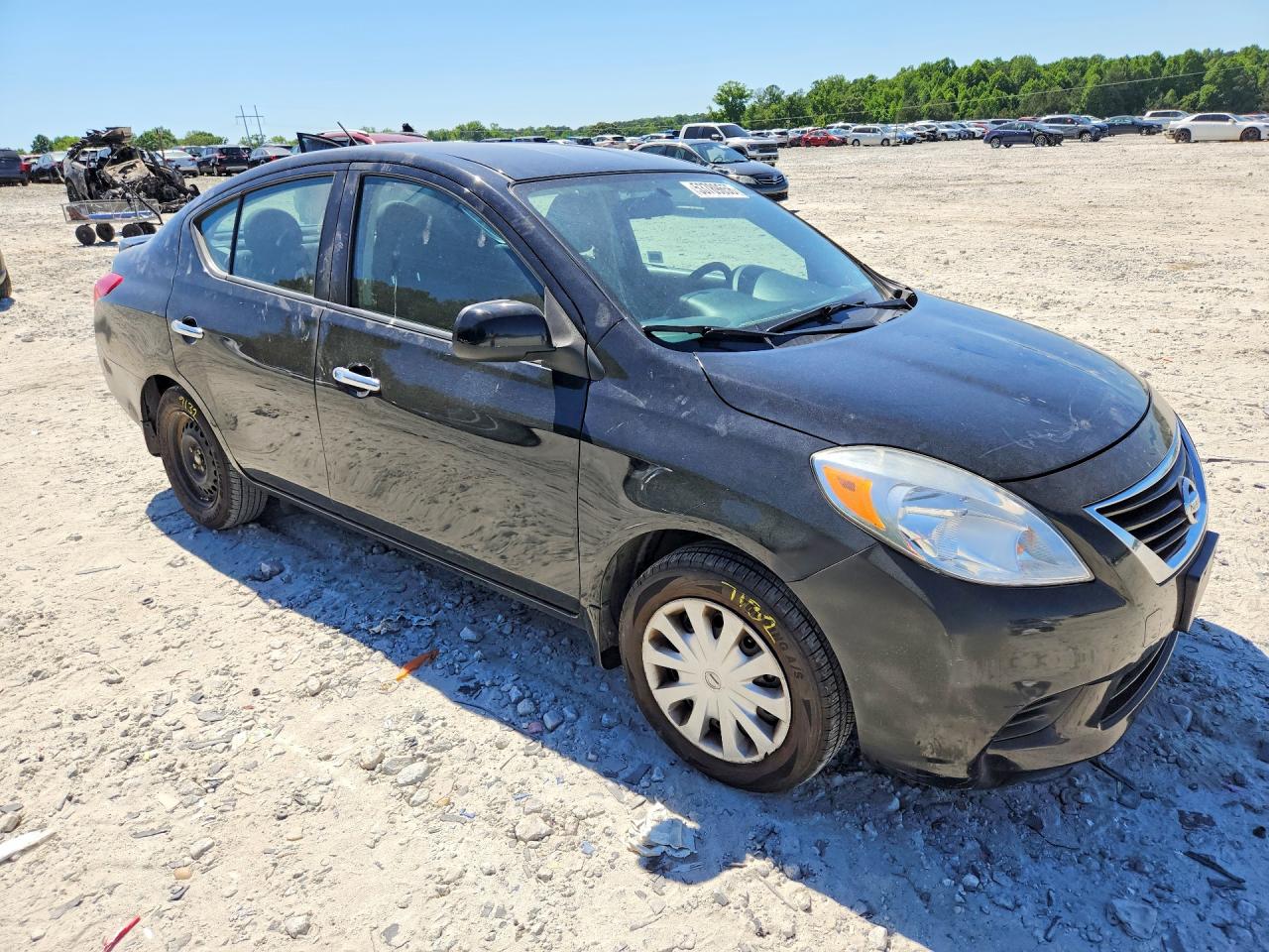 Nissan Versa 1.6 S
